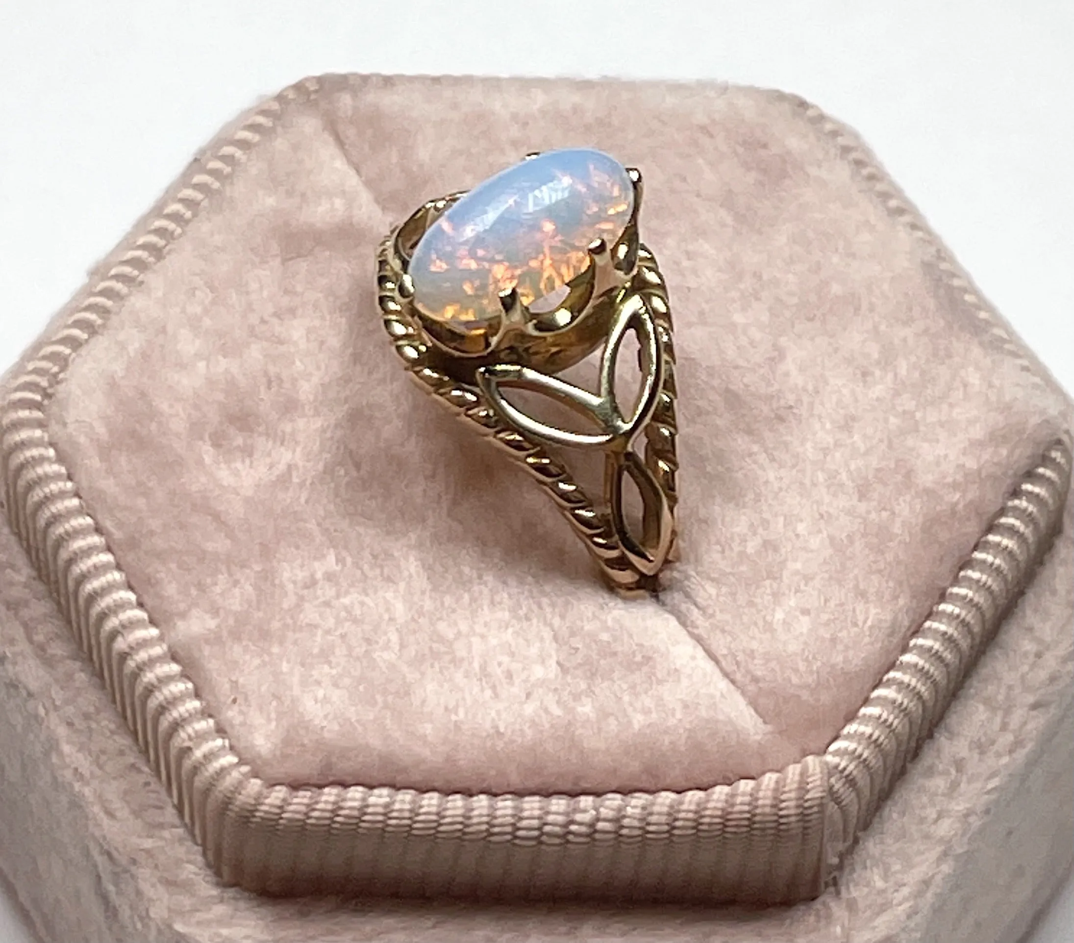 Yellow Gold and Opal Ring (Authentic Pre-Owned)